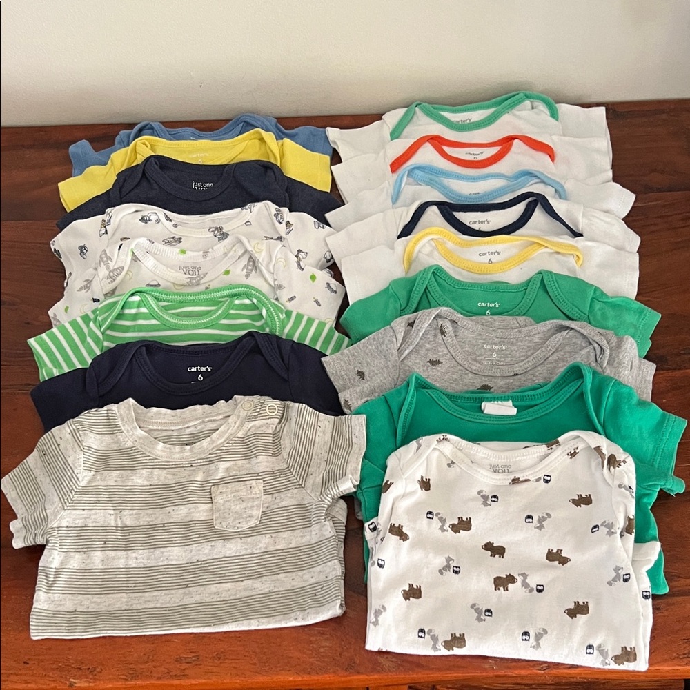 (17) Onesies/Bodysuits size 6 months